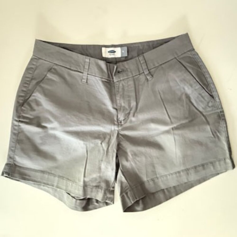 Old Navy shorts in white and army green — Women's Size 0